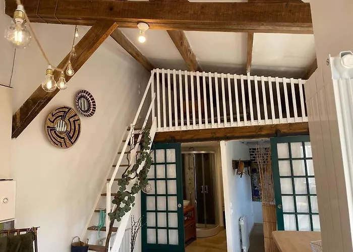 Au Passage Nyaraló Monchy-Humières